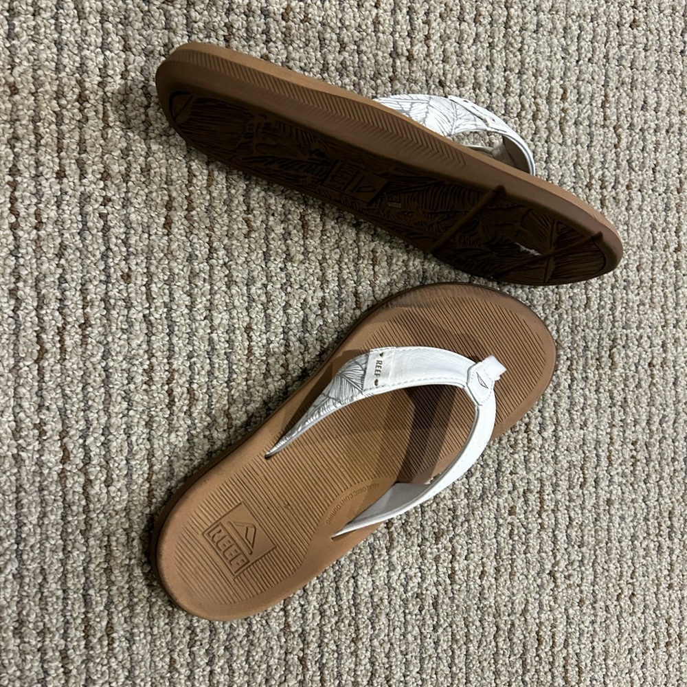 Reef white sandals. Women’s size 7